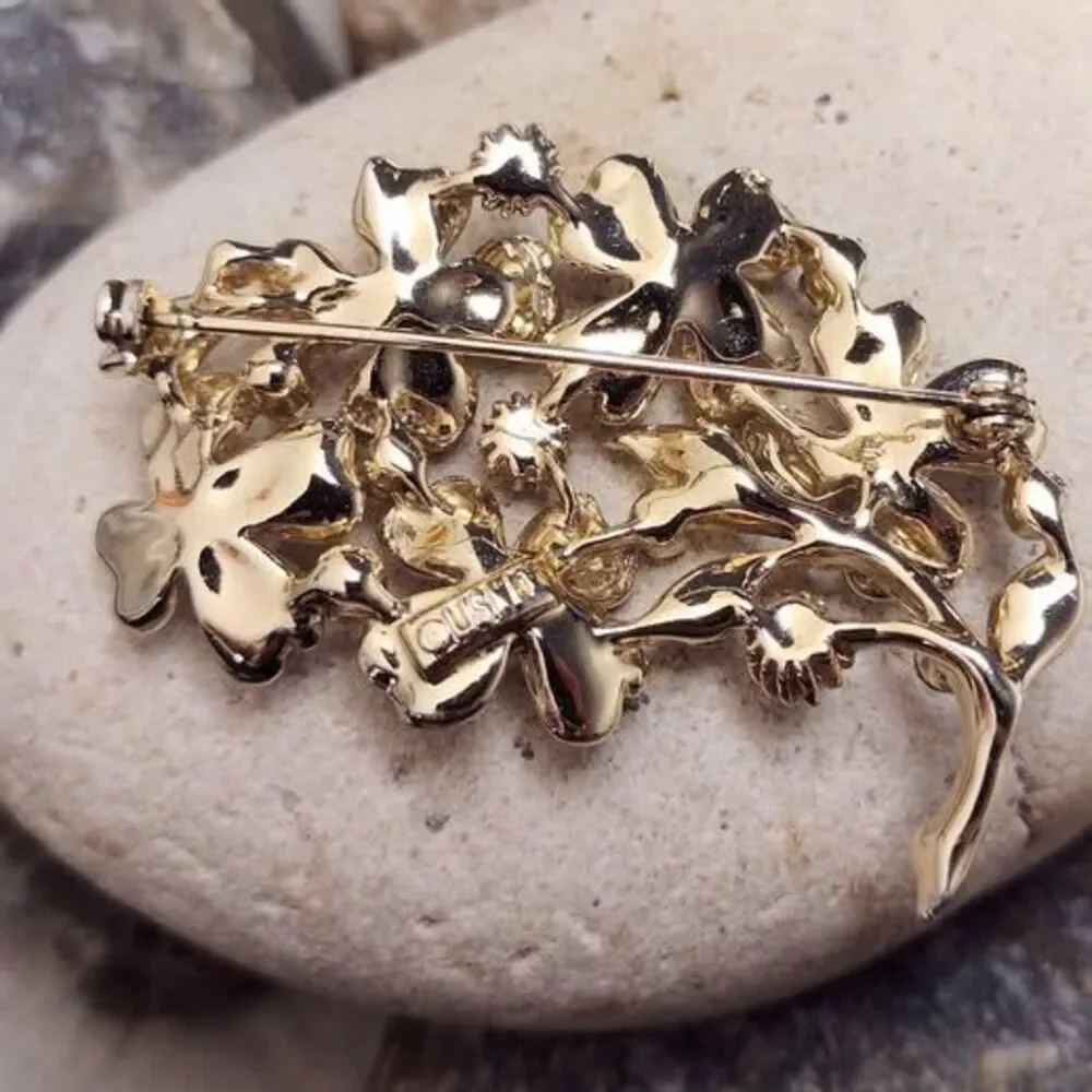 Lisner Dogwood Pearl Flower Gold tone Brooch Pin Vintage